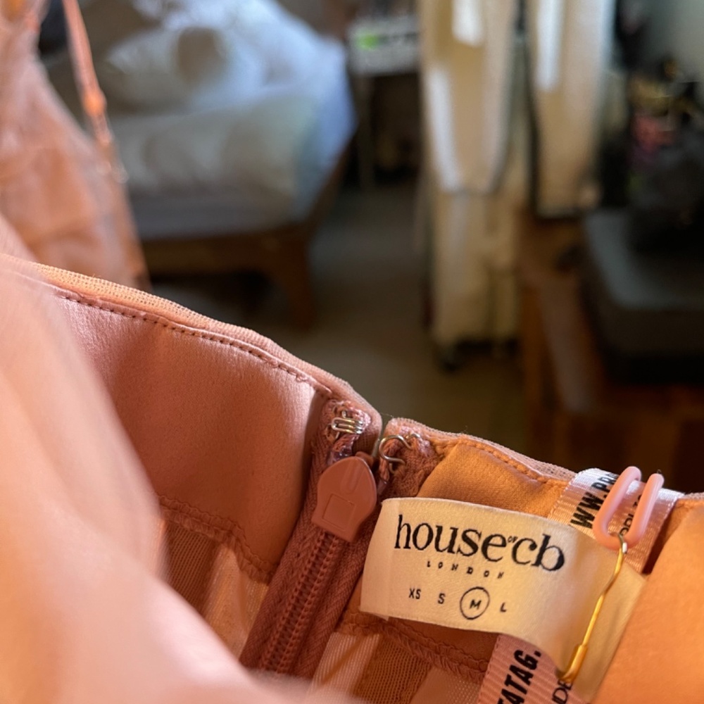 NEW WITH TAGS House of CB Leila Blush dress - Picture 5 of 9